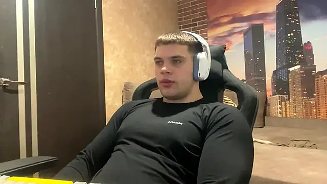 MusclePhantom online show from 02-16-26, 09:00