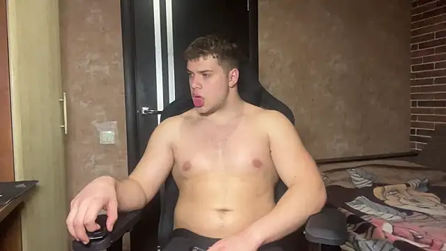 MusclePhantom online show from 05-04-26, 08:16