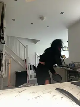 Snapshot of BELLABLACKXUK chatting on 10-15-25, 11:54 BELLABLACKXUK online show from 10-15-25, 11:54