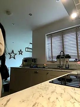 Snapshot of BELLABLACKXUK chatting on 11-22-25, 12:37 BELLABLACKXUK online show from 11-22-25, 12:37