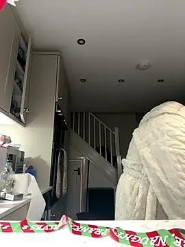 Snapshot of BELLABLACKXUK chatting on 12-05-25, 12:08 BELLABLACKXUK online show from 12-05-25, 12:08