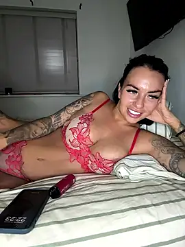 Snapshot of BELLABLACKXUK chatting on 01-14-26, 10:25 BELLABLACKXUK online show from 01-14-26, 10:25