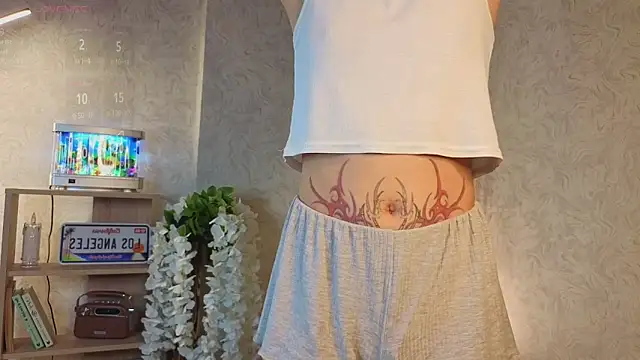 Snapshot of MarryWebbb chatting on 10-10-25, 07:02 MarryWebbb online show from 10-10-25, 07:02