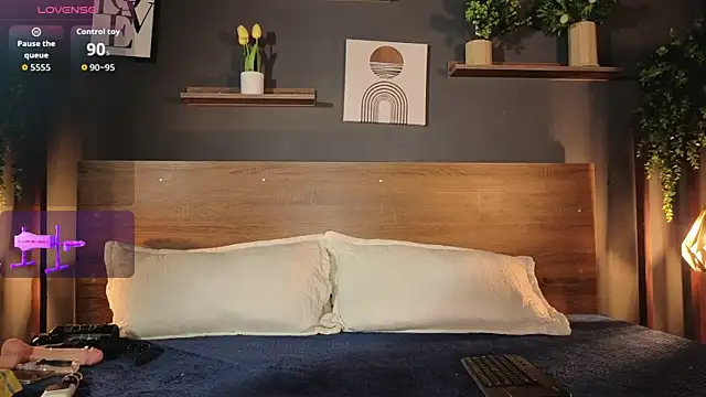 KLOE LUSTX online show from 02-24-26, 10:08