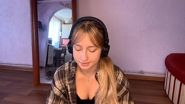Snapshot of Jetta_Corsacami chatting on 09-12-25, 08:25 Jetta Corsacami online show from 09-12-25, 08:25