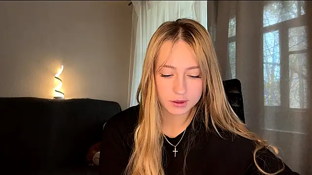 Snapshot of Jetta_Corsacami chatting on 10-17-25, 08:50 Jetta Corsacami online show from 10-17-25, 08:50