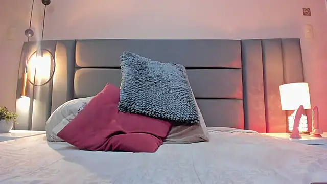 IvyJhons online show from 10-23-25, 11:42