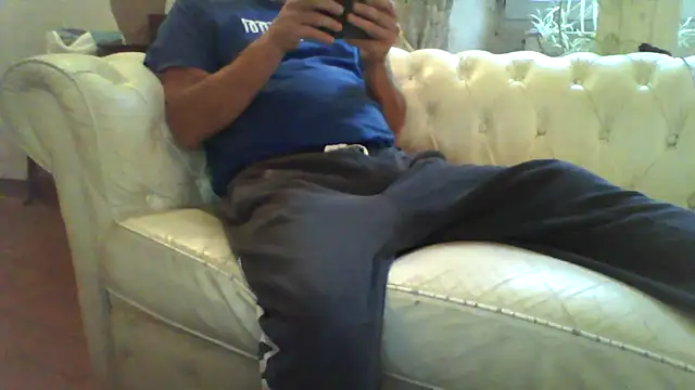 Snapshot of nesx@xh chatting on 09-12-25, 05:24 nesxxh online show from 09-12-25, 05:24