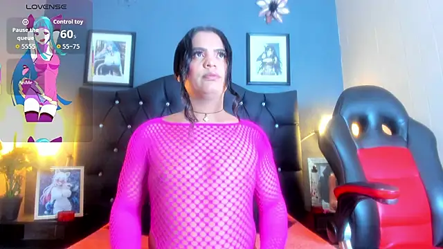 Snapshot of AllisonSpicy chatting on 10-22-25, 04:02 AllisonSpicy online show from 10-22-25, 04:02