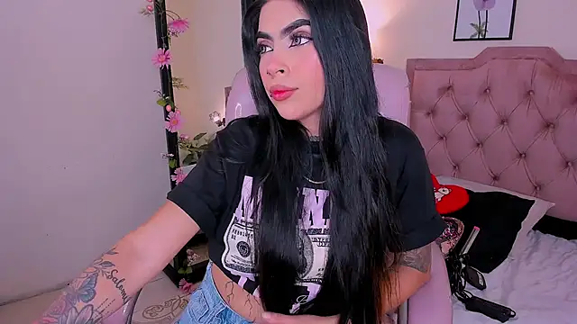 Snapshot of HannaColleman chatting on 09-23-25, 07:17 HannaColleman online show from 09-23-25, 07:17