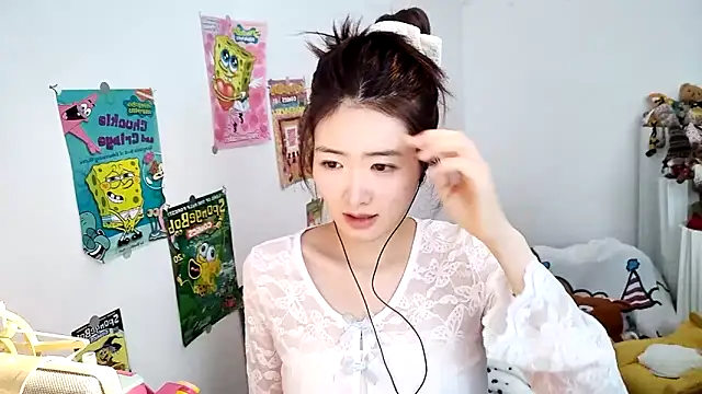 Moonlight-23 online show from 10-28-25, 07:01