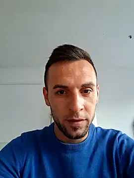 Necunoscutul001 online show from 09-09-25, 04:45