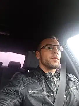 Necunoscutul001 online show from 10-04-25, 11:08