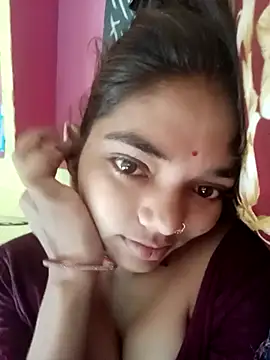 Snapshot of Hitsda chatting on 09-28-25, 06:41 Hitsda online show from 09-28-25, 06:41