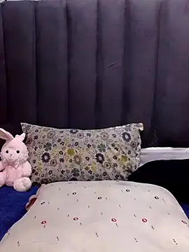 MrsMxx25 online show from 10-29-25, 07:15