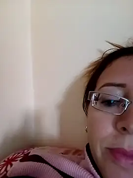 Snapshot of Sondosa3 chatting on 11-28-25, 12:08 Sondosa3 online show from 11-28-25, 12:08