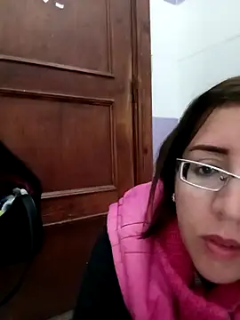 Snapshot of Sondosa3 chatting on 12-18-25, 04:57 Sondosa3 online show from 12-18-25, 04:57