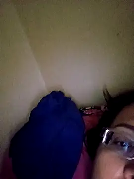 Snapshot of Sondosa3 chatting on 02-23-26, 09:39 Sondosa3 online show from 02-23-26, 09:39