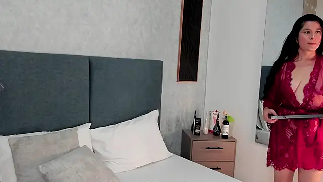 ShanelEvans online show from 11-12-25, 07:13