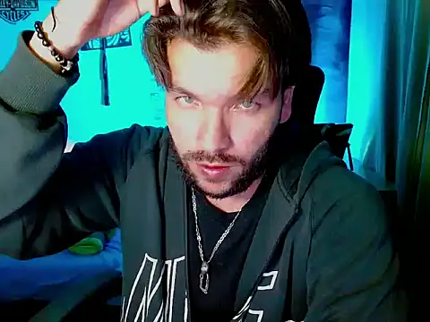 cortelioni massimo  online show from 10-28-25, 02:48