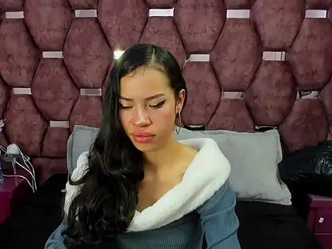 Nanis James online show from 03-25-26, 02:50