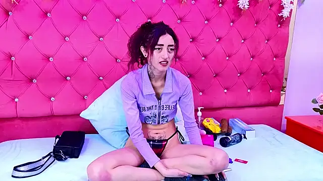 Snapshot of _Maleja_19_ chatting on 02-21-26, 03:07 Maleja 19 online show from 02-21-26, 03:07