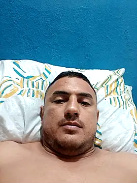 Snapshot of Geral_Yeraldyn09 chatting on 09-23-25, 10:18 Geral Yeraldyn09 online show from 09-23-25, 10:18