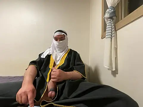 Snapshot of sheikhbandar06_09 chatting on 02-12-26, 06:25 sheikhbandar06 09 online show from 02-12-26, 06:25