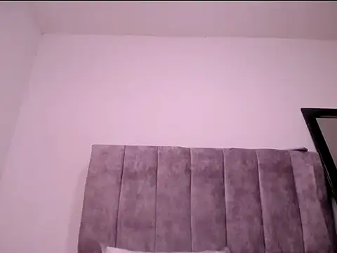 Snapshot of Luciana_hardmand chatting on 09-13-25, 03:23 Luciana hardmand online show from 09-13-25, 03:23