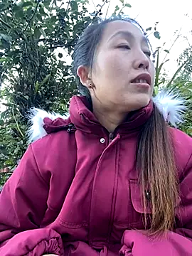 Huong-Ly online show from 11-30-25, 09:46