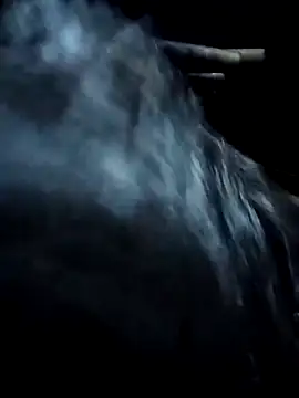 Snapshot of MuiNay chatting on 12-16-25, 11:15 MuiNay online show from 12-16-25, 11:15