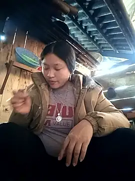 Snapshot of MuiNay chatting on 01-13-26, 09:25 MuiNay online show from 01-13-26, 09:25