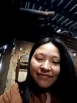 Snapshot of MuiNay chatting on 02-02-26, 12:20 MuiNay online show from 02-02-26, 12:20