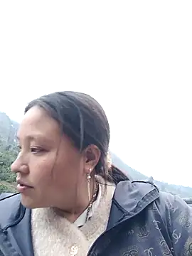 Snapshot of MuiNay chatting on 02-10-26, 10:19 MuiNay online show from 02-10-26, 10:19