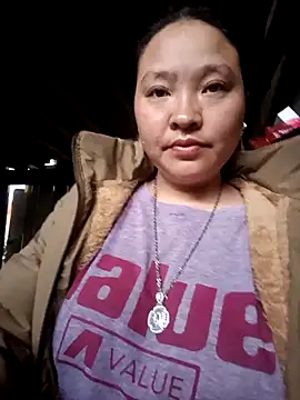 Snapshot of MuiNay chatting on 02-13-26, 12:39 MuiNay online show from 02-13-26, 12:39