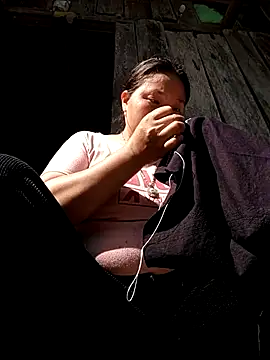 Snapshot of MuiNay chatting on 02-21-26, 03:18 MuiNay online show from 02-21-26, 03:18