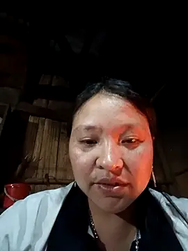 Snapshot of MuiNay chatting on 02-28-26, 11:44 MuiNay online show from 02-28-26, 11:44