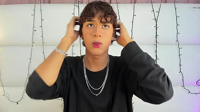 Snapshot of d3rke_666 chatting on 03-04-26, 05:24 d3rke 666 online show from 03-04-26, 05:24