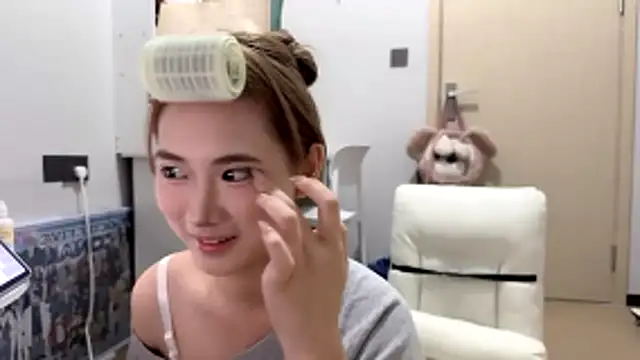 Snapshot of Ann-cookie chatting on 11-07-25, 01:55 Ann-cookie online show from 11-07-25, 01:55