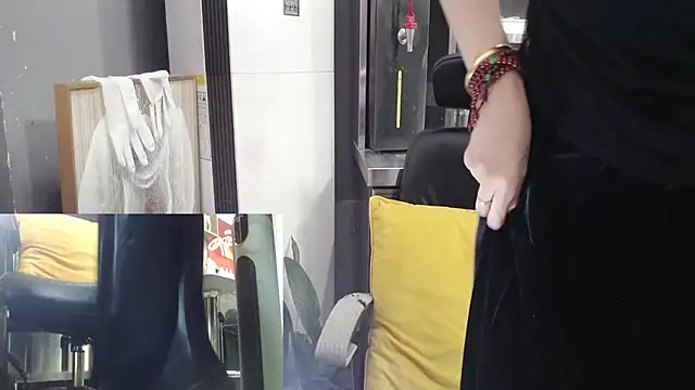 Snapshot of Eileen-L chatting on 11-10-25, 03:49 Eileen-L online show from 11-10-25, 03:49