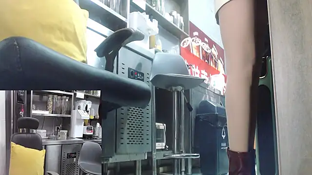 Snapshot of Eileen-L chatting on 11-23-25, 03:17 Eileen-L online show from 11-23-25, 03:17