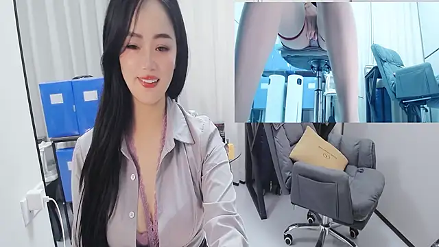 Snapshot of Eileen-L chatting on 02-06-26, 03:22 Eileen-L online show from 02-06-26, 03:22