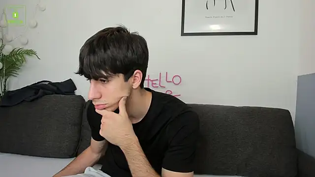 Snapshot of Quentin_Blake chatting on 11-19-25, 06:35 Quentin Blake online show from 11-19-25, 06:35