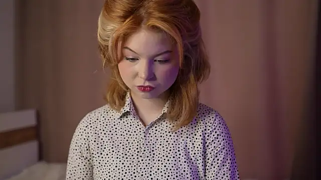 Stella Vanila online show from 09-20-25, 07:42