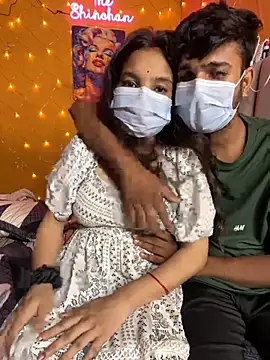 Snapshot of the_Shinchan@xh chatting on 09-11-25, 09:31 the Shinchanxh online show from 09-11-25, 09:31