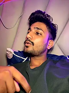 Snapshot of the_Shinchan@xh chatting on 09-26-25, 04:05 the Shinchanxh online show from 09-26-25, 04:05