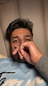 Snapshot of the_Shinchan@xh chatting on 11-12-25, 02:01 the Shinchanxh online show from 11-12-25, 02:01