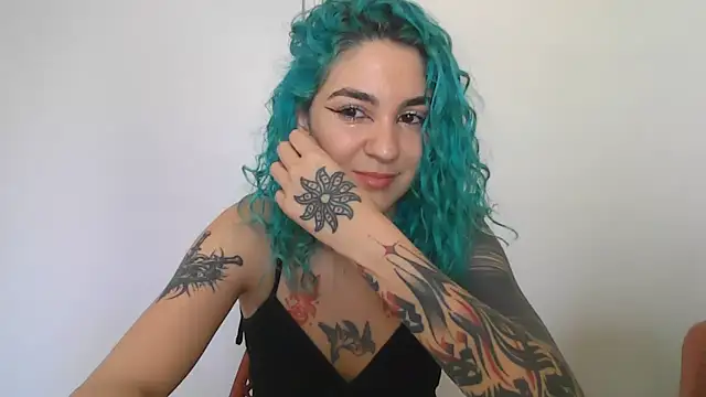 Snapshot of peetitefairy chatting on 10-15-25, 06:08 peetitefairy online show from 10-15-25, 06:08
