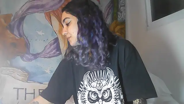Snapshot of peetitefairy chatting on 07-18-26, 04:38 peetitefairy online show from 07-18-26, 04:38