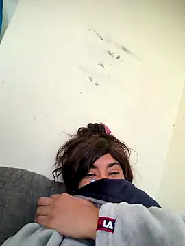 LuckyKhloe online show from 10-15-25, 11:10